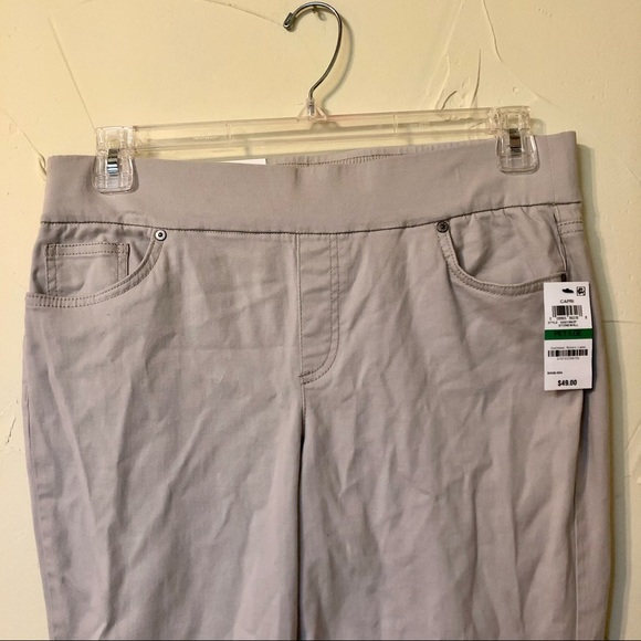 Style & Co Avery Skimmer Straight-Leg Capri Pants - Picture 3 of 12